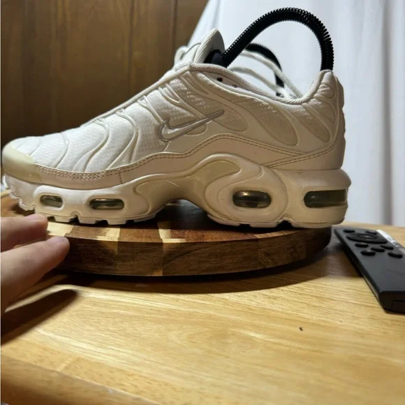 Nike Air Max Plus TN white Metallic Silver 6.5y(women’s 8) - Picture 1 of 7